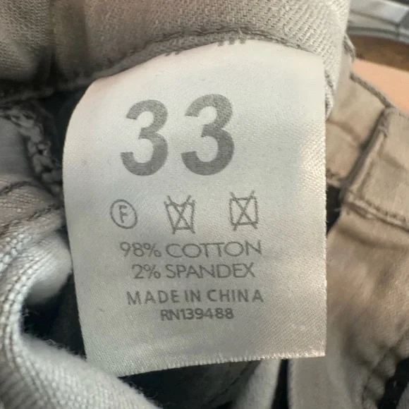 MNML zippered stretch flare jeans - size 33 - Picture 3 of 3